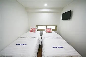 Pensión Star 2*