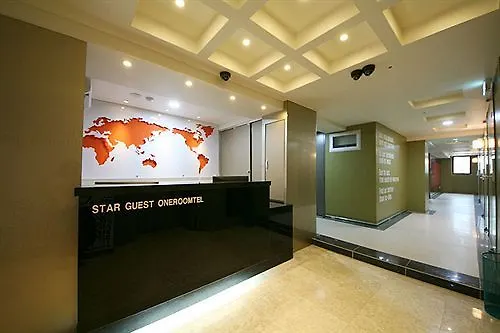 Pensión Star 2*